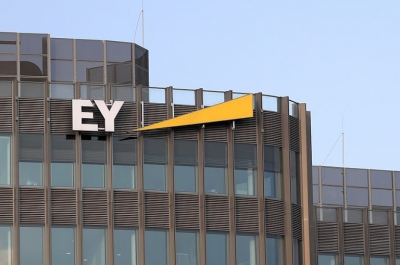 Ernst & Young: Τα κρατικά κρυπτονομίσματα θα σημάνουν το τέλος των τραπεζών