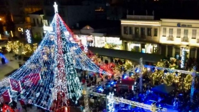 Σούσουρο στη Λαμία και όχι μόνο - Αντί για Χριστουγεννιάτικο στολισμό, τους «στόλισαν» με κλήσεις