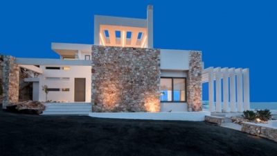 Ποιο ελληνικό νησί προβάλλει σε διαφήμιση η Solmar Villas