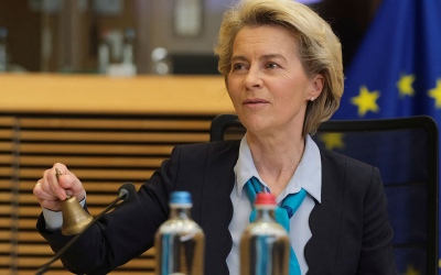 Εκτός τόπου και χρόνου η von der Leyen: Και το 2026 θα συνεχίσουμε να ασκούμε πίεση στη Ρωσία και να στηρίζουμε την Ουκρανία