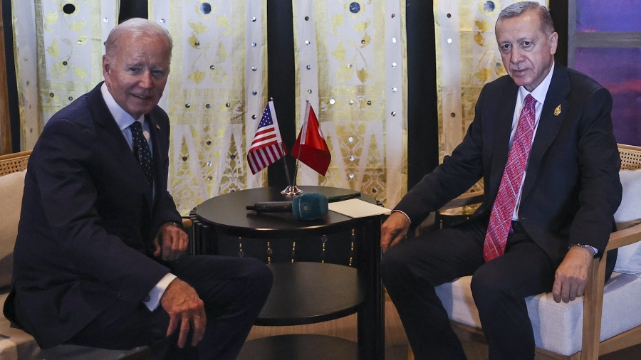 Νέα δέσμευση Biden σε Erdogan για τα F16 με το... βλέμμα στη Σουηδία: Θα συνεχίσω να στηρίζω την αγορά των αεροσκαφών