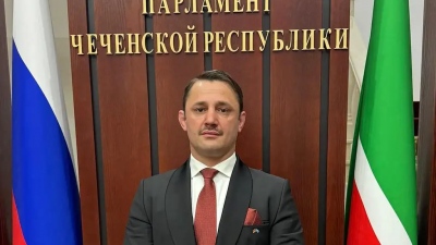 Σάλος στη Γερμανία: Στέλεχος του AfD κατατάσσεται στον ρωσικό στρατό, ο ρόλος του Kadyrov