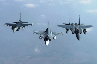 «Αχόρταγη» η Ουκρανία: Μετά τα τανκ, ζητά αεροσκάφη, πλοία, υποβρύχια - Το συζητά η Δύση - Δεν μιλά με Putin o Zelensky