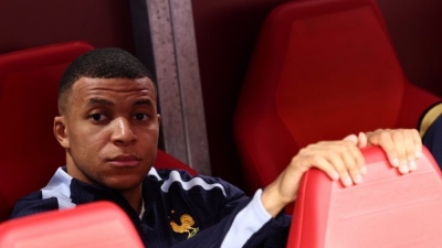 Ο Mbappé καλεί σε δράση κατά της «καταστροφικής» ακροδεξιάς