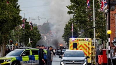 Chaos in the United Kingdom: Bloody attack in Belfast, arson, and social explosion – The country in turmoil