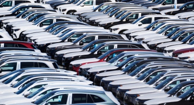 Mercedes και Porsche τα μεγάλα θύματα από  τους δασμούς του Trump στα αυτοκίνητα – Στις ΗΠΑ το 25% των πωλήσεων