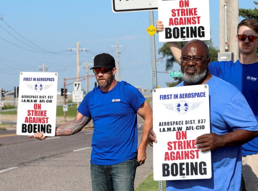 Χάος στην Boeing - Τρεις μήνες απεργίας απειλούν τα F-15EX και τα αμυντικά προγράμματα των ΗΠΑ