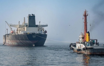 Δεξαμενόπλοιο με πετρέλαιο  για την Ινδία διέπλευσε ασφαλώς τα Στενά του Hormuz