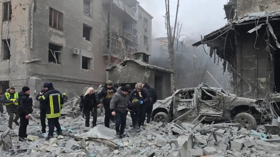 Περίεργες εκρήξεις στο Kharkiv: Οι Ουκρανοί κατηγορούν τη Ρωσία για... πυραυλικό χτύπημα χωρίς πυραύλους (vid)