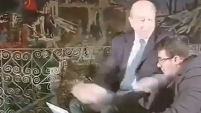 Σάλος στην Τουρκία: Δημοσιογράφος... χαστούκισε live τον τεχνικό ήχου