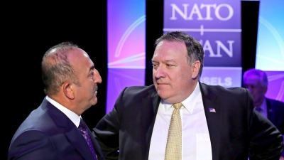 Οργή σε Τουρκία για το βιβλίο του Pompeo (ΗΠΑ): Προσπάθησε να σπάσει την πόρτα του Erdogan - Cavusoglu: Υπερβολές και παραπληροφόρηση