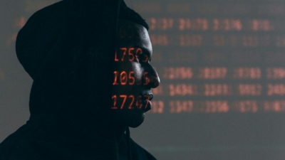 Κατάλυση της Δημοκρατίας στην ΕΕ - Πέρασαν από την πίσω πόρτα τη μαζική παρακολούθηση ιδιωτικών συνομιλιών, κόντρα στο «Όχι» των ευρωβουλευτών