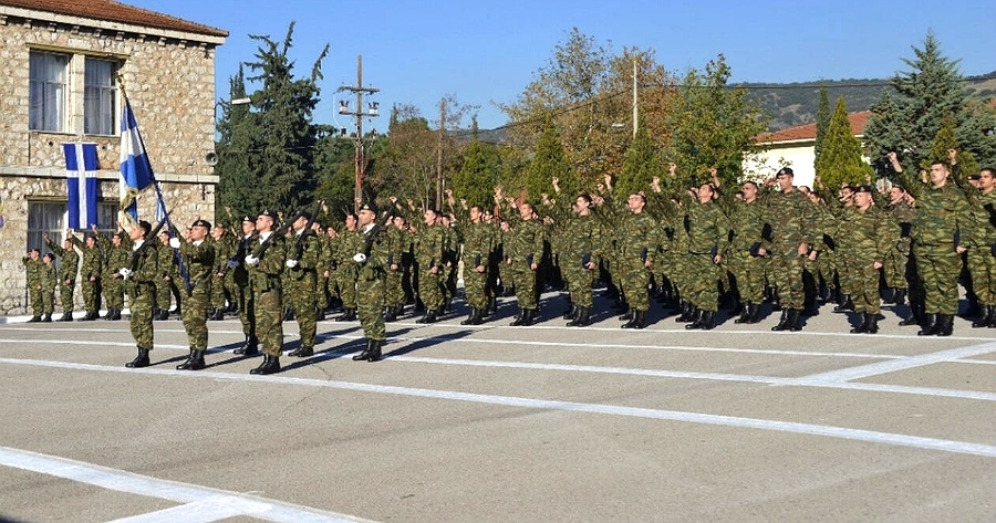 Εννιάμηνο... με άρωμα κάλπης – Πως το Μαξίμου κλείνει το μάτι στους νέους