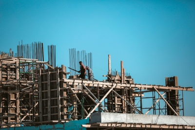 Σε κατάρρευση η οικοδομή - «Βουτιά» 93% στον αριθμό νέων αδειών μέσα σε 4 μήνες