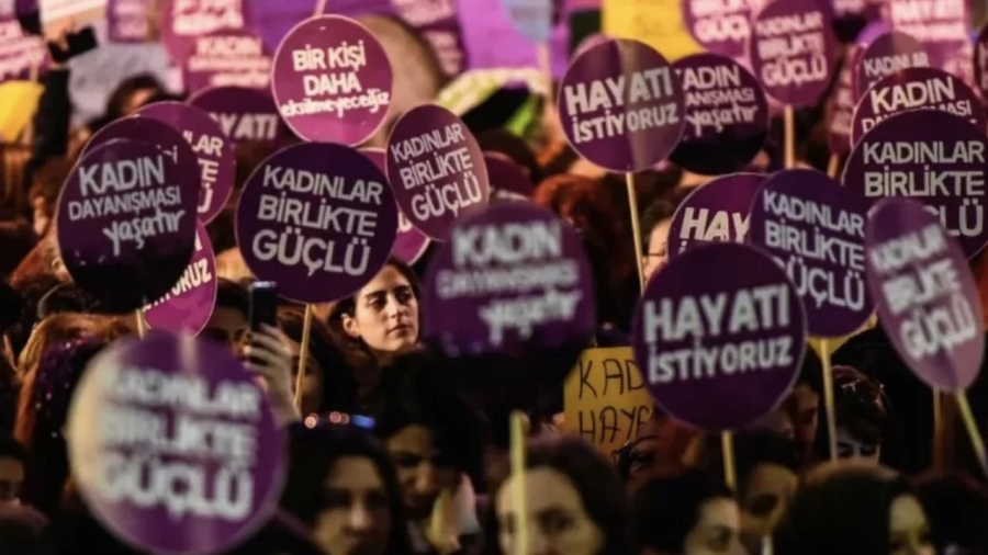 Ανύπαρκτοι οι «ευαίσθητοι» για την ανεξέλεγκτη βία στην Τουρκία – 121 γυναίκες δολοφονήθηκαν με όπλα μέσα σε 9 μήνες