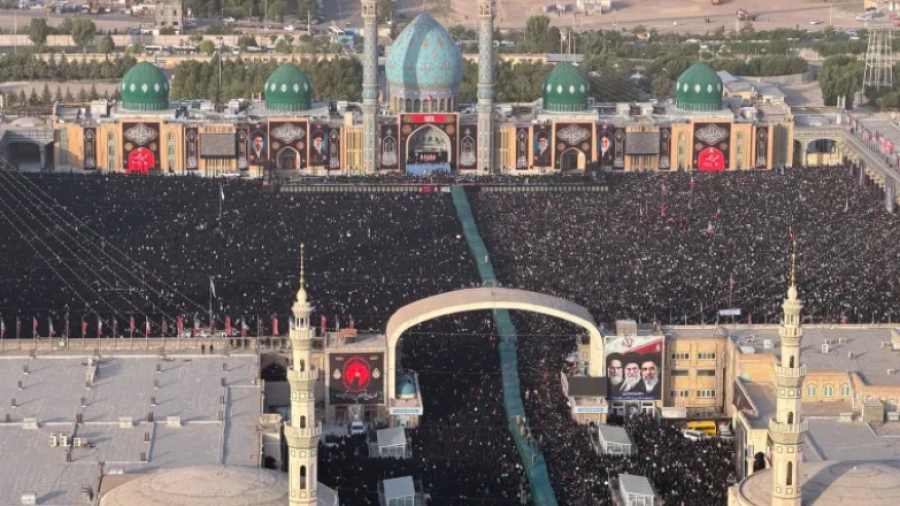 Το Ιράν αποχαιρετά τον Ali Khamenei στην πόλη Qom