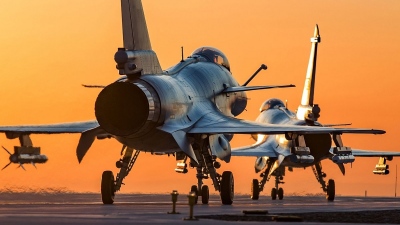 Το κινεζικό J-10C συνέτριψε τo Eurofighter με σκόρ 9-0  — Πρωτοφανής διασυρμός για ΕΕ στην άσκηση Zilzal-II